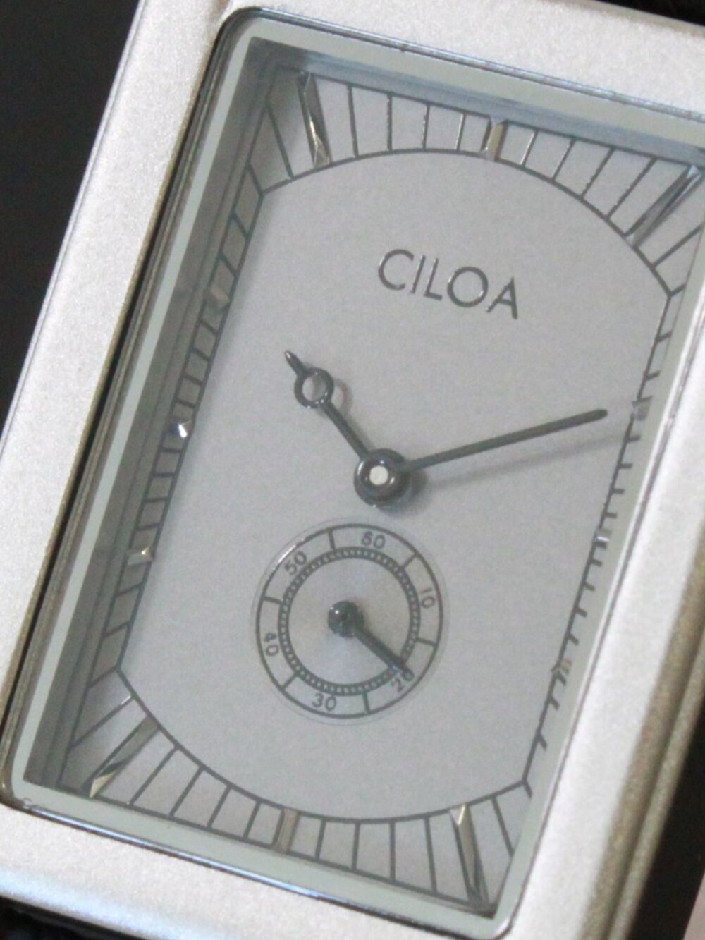 Men's Quartz Tank Style Watch Small Seconds Sub Dial Black Leather 28mm X 43mm - Picture 10 of 13